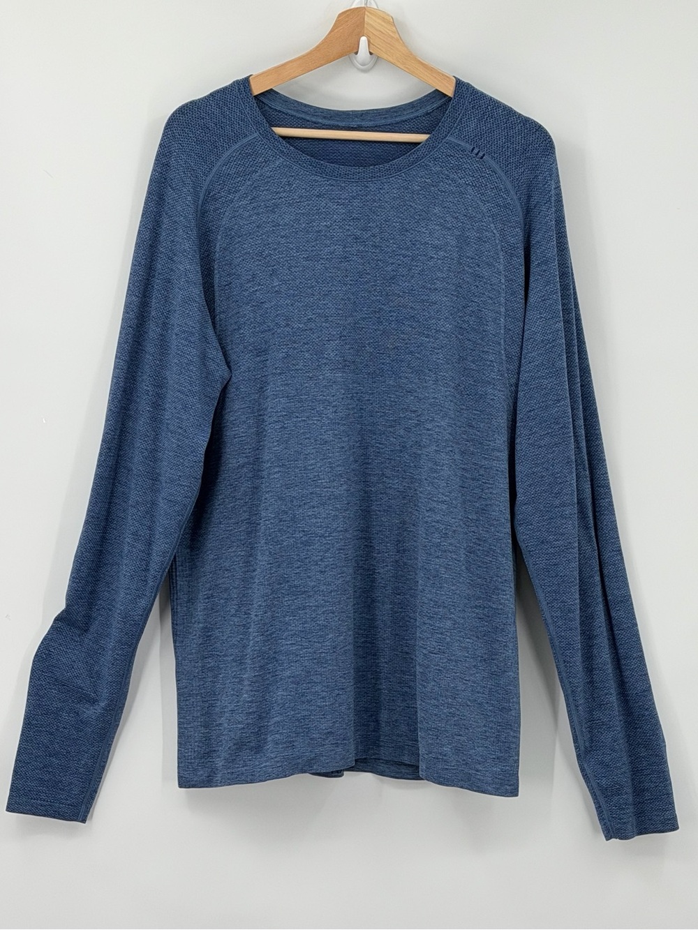 Lululemon Metal Vent tech Men's Long-Sleeve Crew Neck athletic seamless top XL